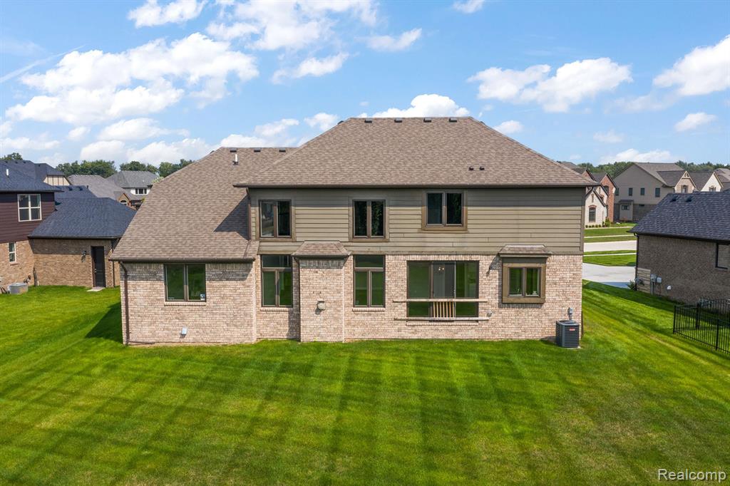 45190 TWIN RIVER Drive, Macomb, MI 48044 — Photo 7