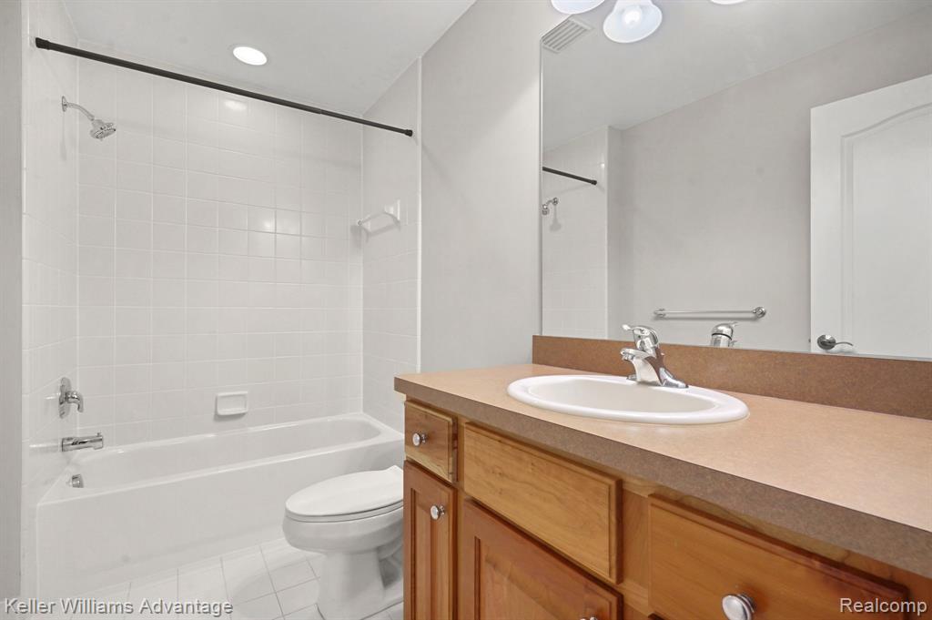 47232 MERION Circle, Northville, MI 48168 — Photo 44