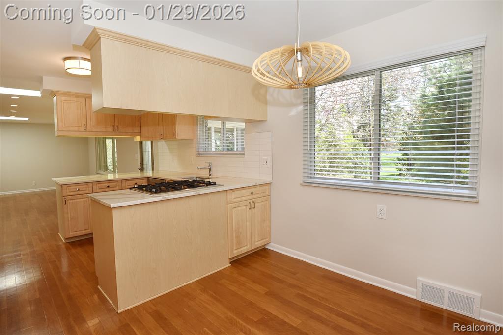 5255 KELLEN Lane, Bloomfield Hills, MI 48302 — Photo 12