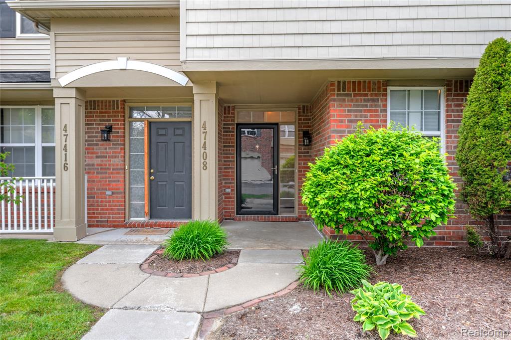 47408 PEMBROKE Drive, Canton, MI 48188 — Photo 8