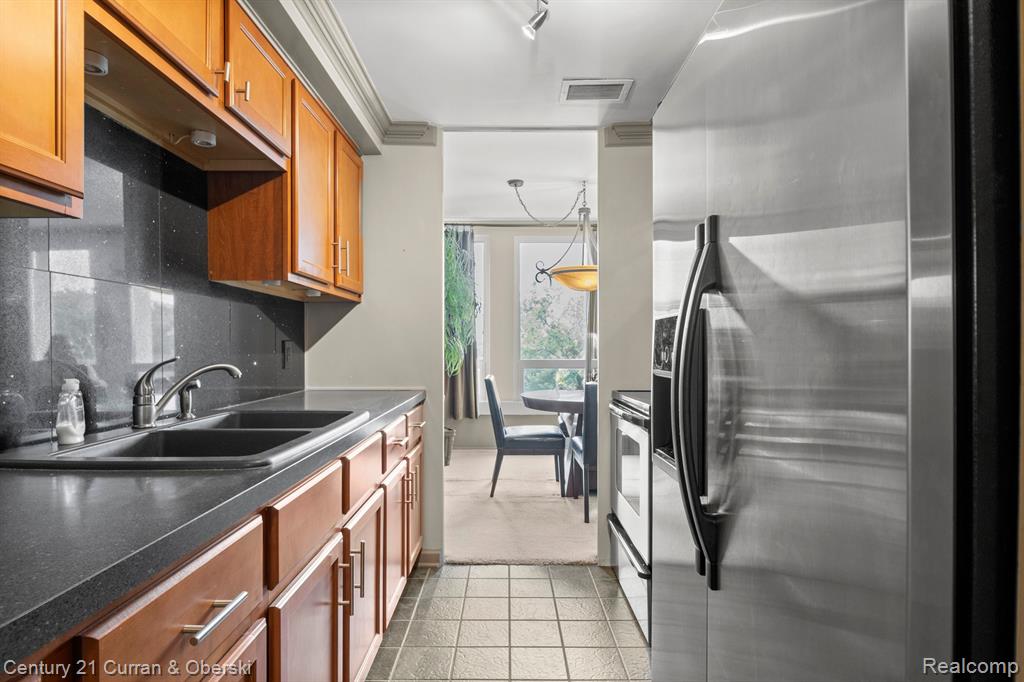 22700 GARRISON Street, 502, Dearborn, MI 48124 — Photo 18