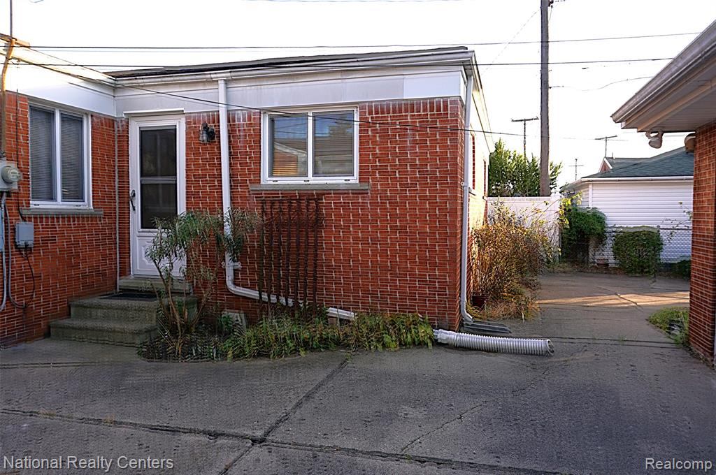 8563 Cavell Street, Westland, MI — Photo 26