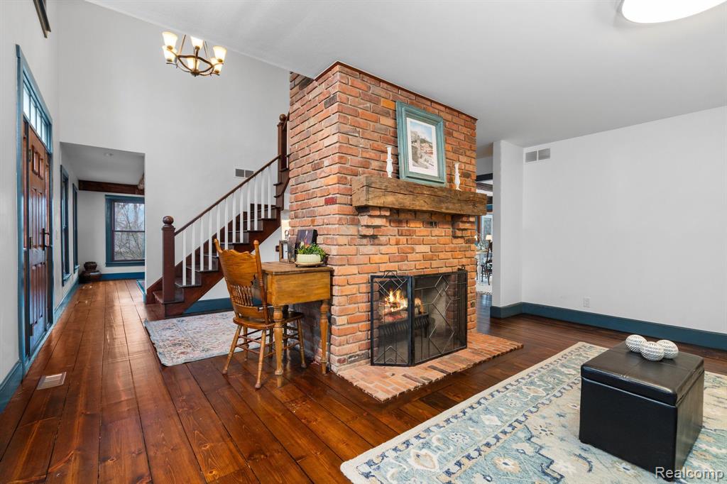 1827 HIGH HOLLOW Drive, Ann Arbor, MI 48103 — Photo 25
