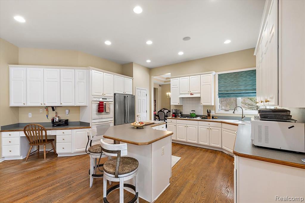 7108 Branford Court, West Bloomfield, MI — Photo 16