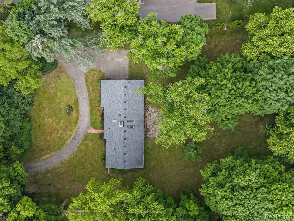 4550 W MAPLE Road, Bloomfield Hills, MI 48301 — Photo 20