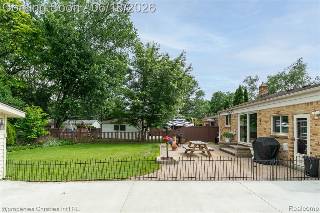 4228 Rosewold Avenue, Royal Oak, MI 48073 — Photo 33