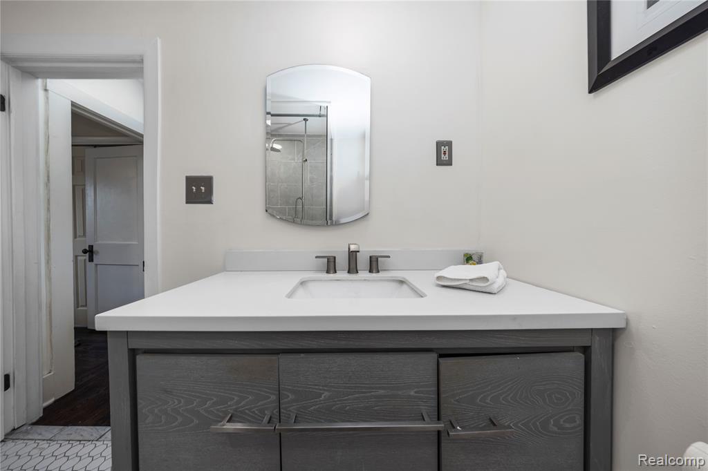 817 Fernwood Road, Royal Oak, MI 48067 — Photo 21