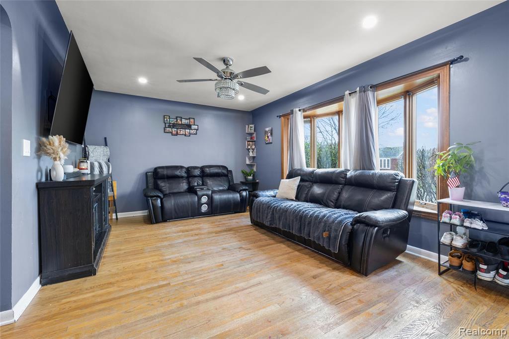 7213 Cortland Avenue, Allen Park, MI 48101 — Photo 4