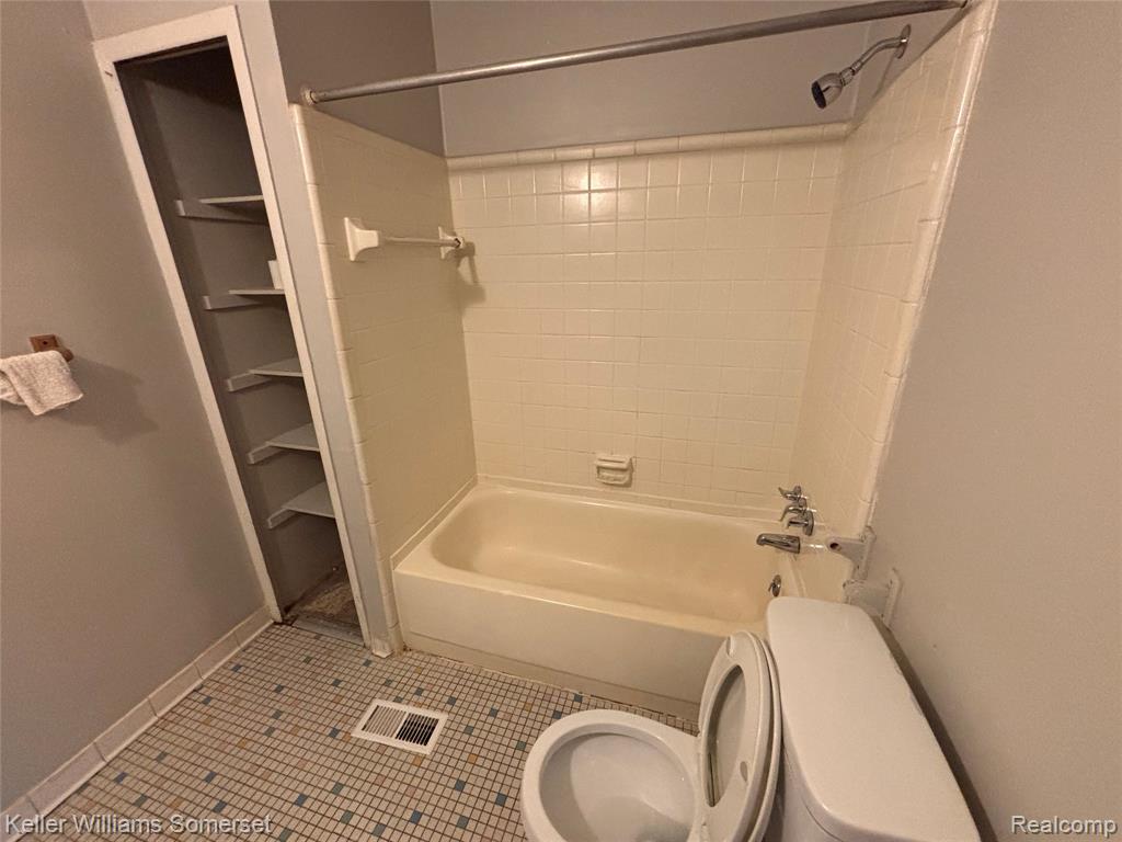 4070 Agnes Avenue, Lincoln Park, MI 48146 — Photo 11