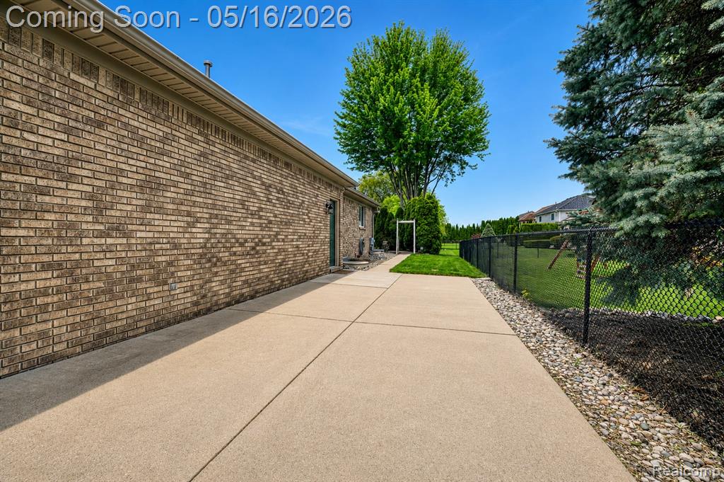 22280 John Deere Lane, Macomb, MI 48044 — Photo 44