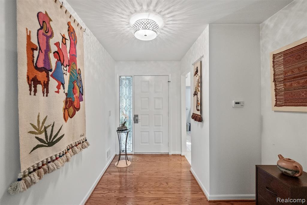 4297 Wabeek Lake Drive S, 26, Bloomfield Hills, MI 48302 — Photo 3