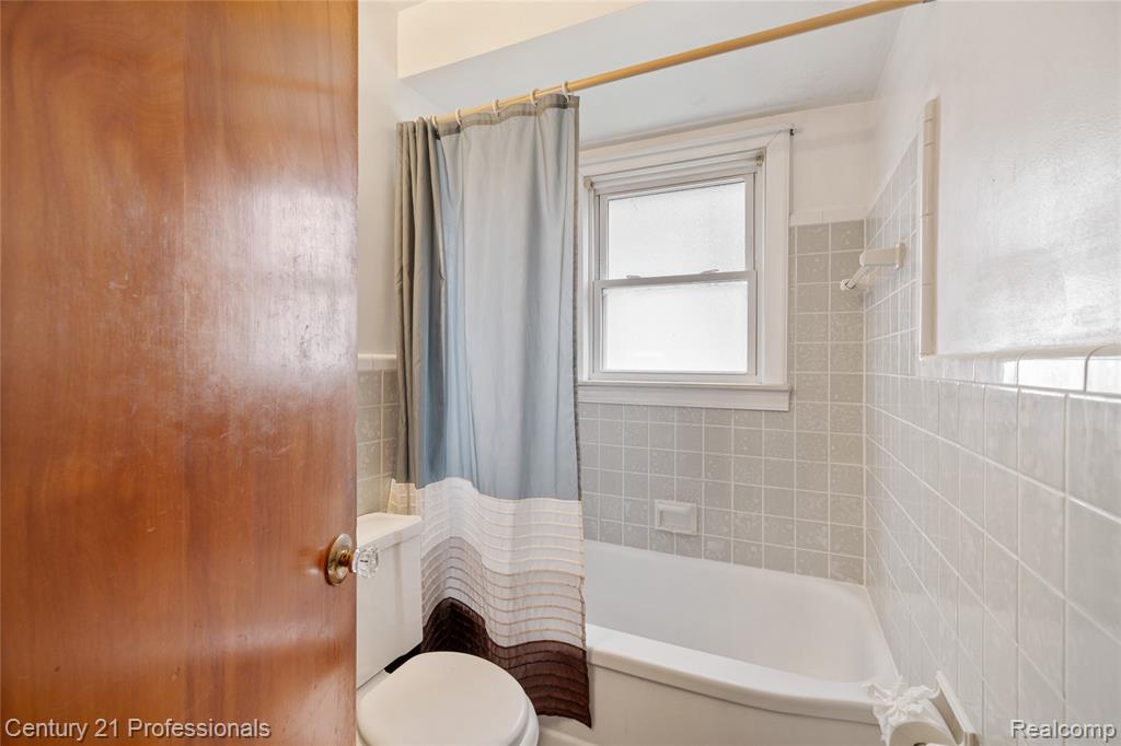6953 N Vernon Street, Dearborn Heights, MI 48127 — Photo 13