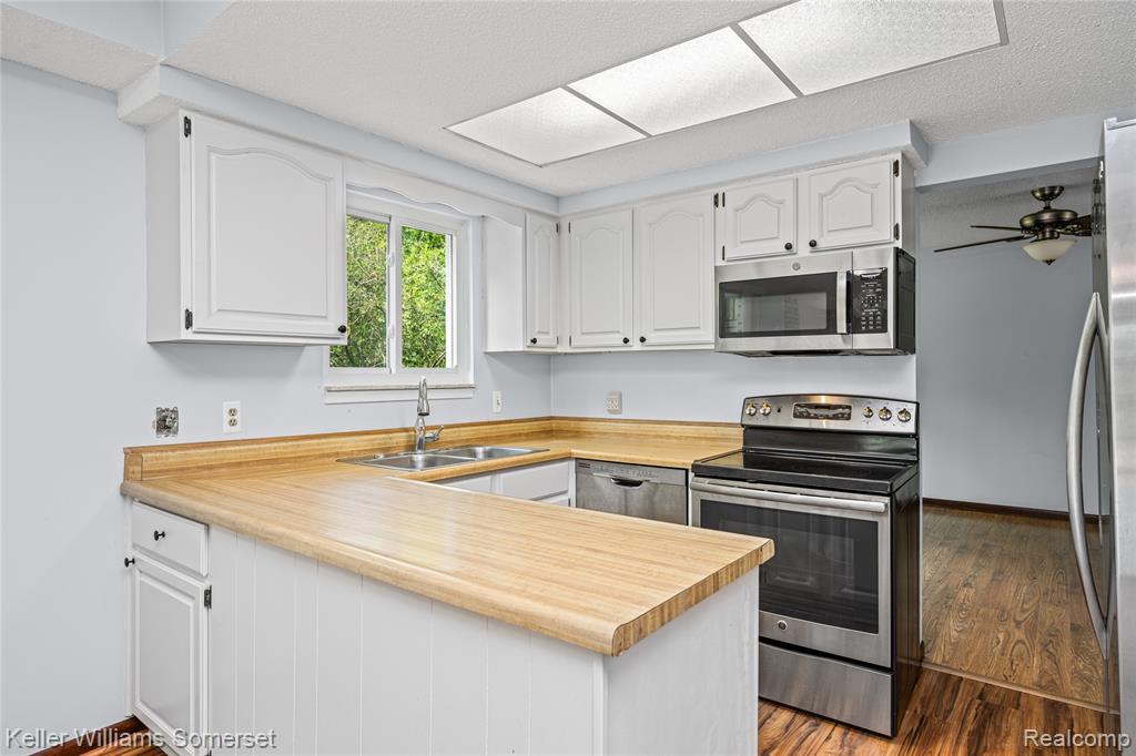33614 Lakeview Street, New Baltimore, MI 48047 — Photo 21