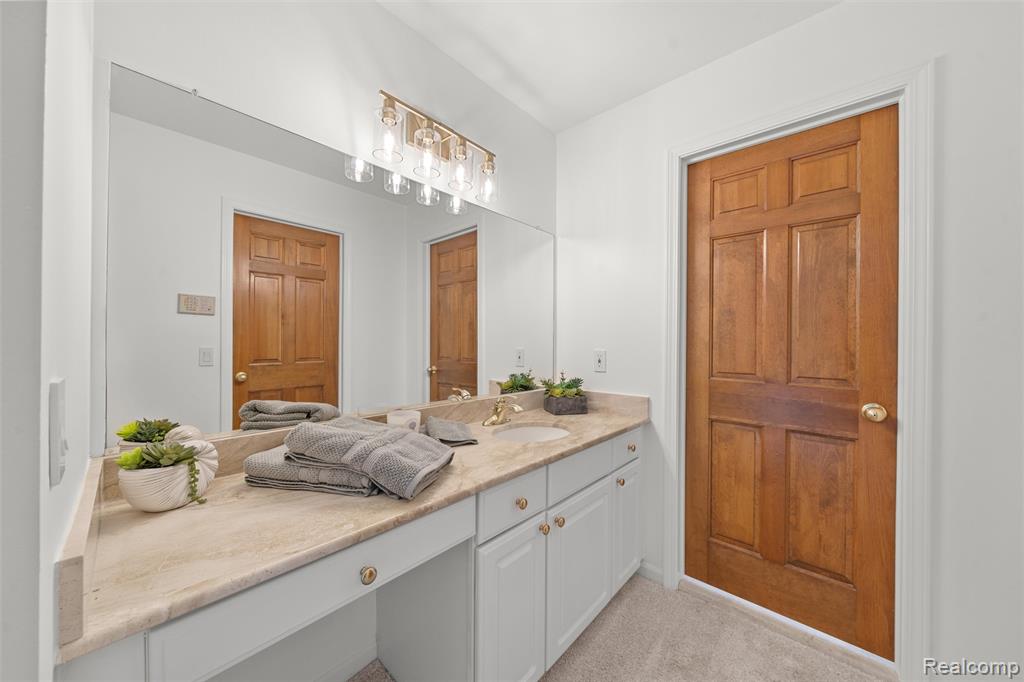 46611 Darwood Court, Plymouth, MI 48170 — Photo 57