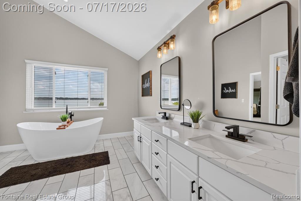 240 Rosebud Court, Walled Lake, MI 48390 — Photo 30