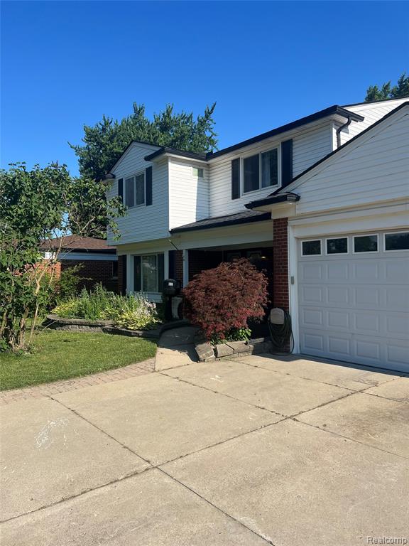 8737 Crestview Drive, Sterling Heights, MI 48312 — Photo 2