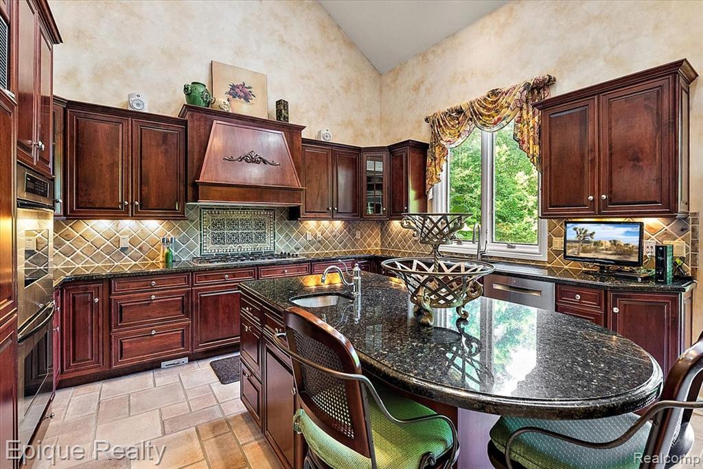7662 Devins Ridge, Clarkston, MI 48348 — Photo 33