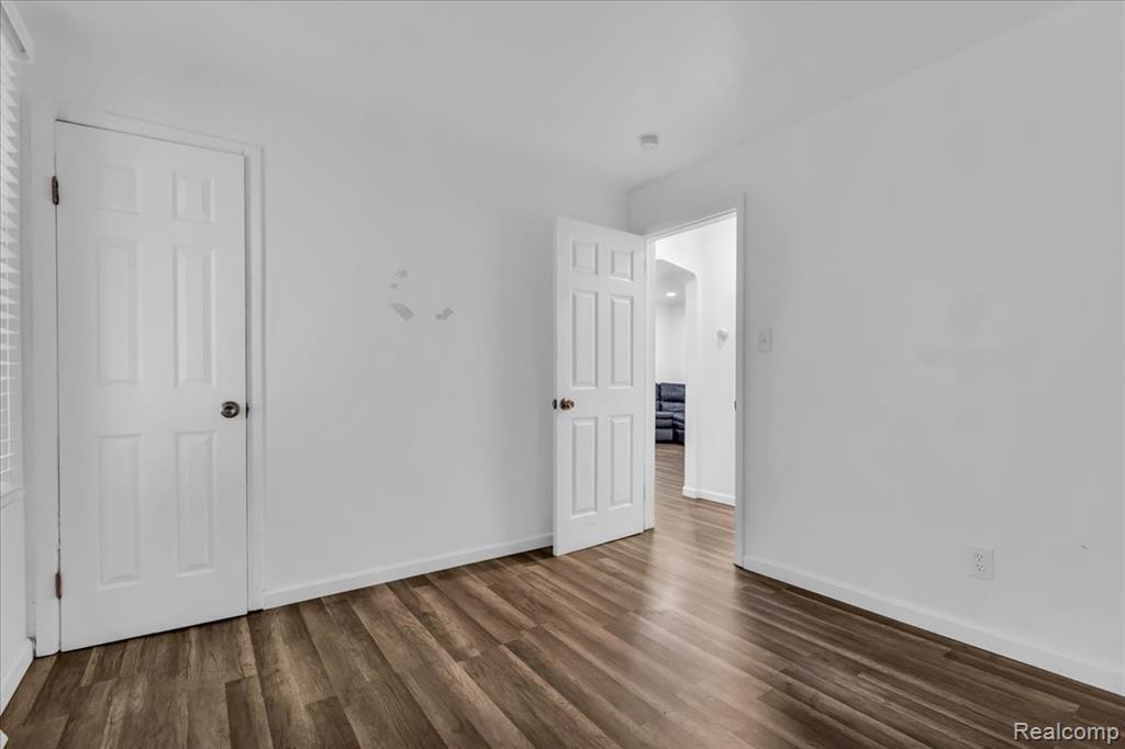 6837 Middlebelt Road, Romulus, MI 48174 — Photo 12