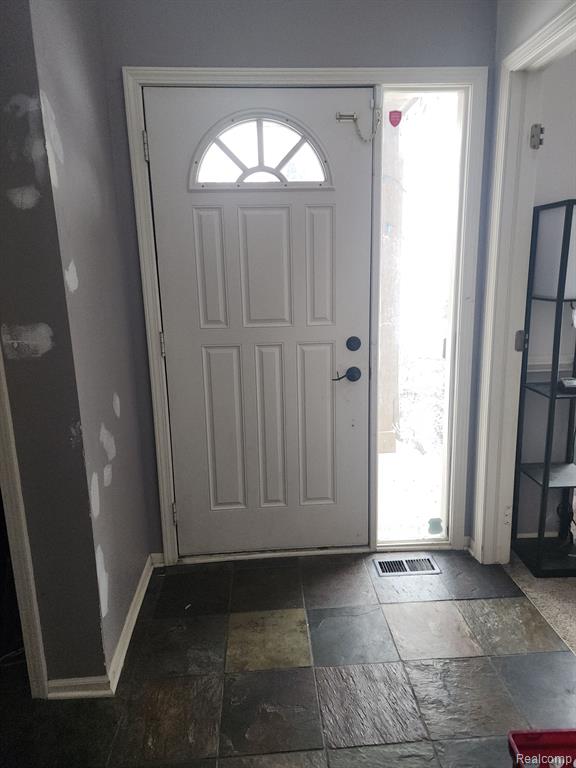 626 EAST Street, Milford, MI 48381 — Photo 3