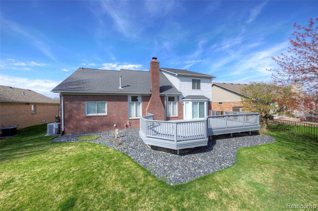 15756 Lamont Drive, Macomb, MI 48042 — Photo 50