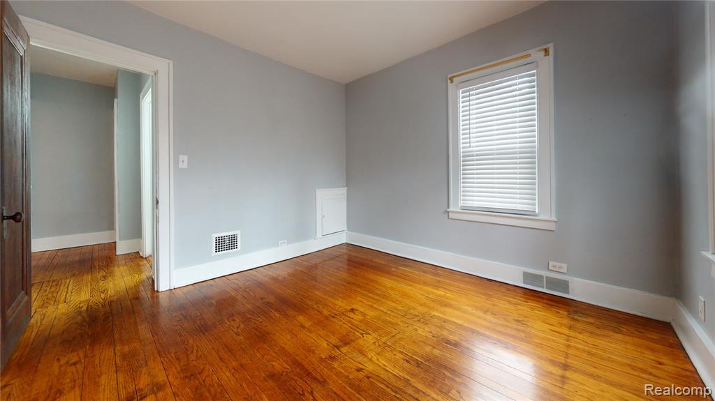 940 N Pleasant Street, Royal Oak, MI 48067 — Photo 9