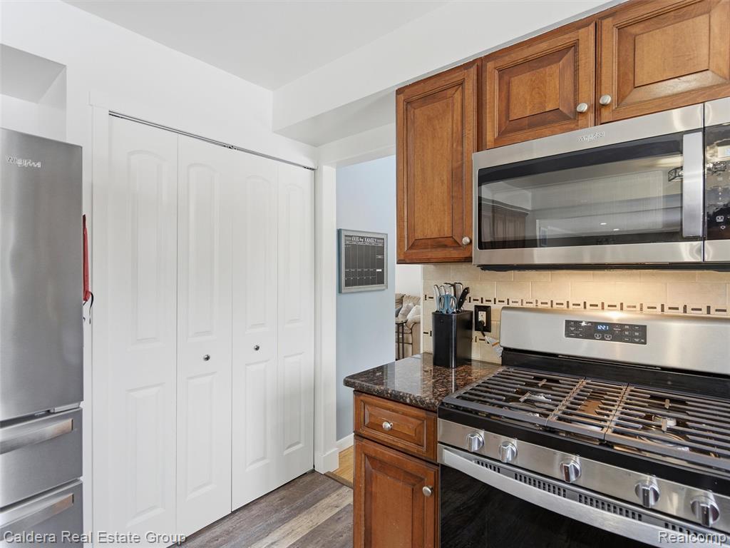 5920 Montgomery Drive, Utica, MI 48316 — Photo 23