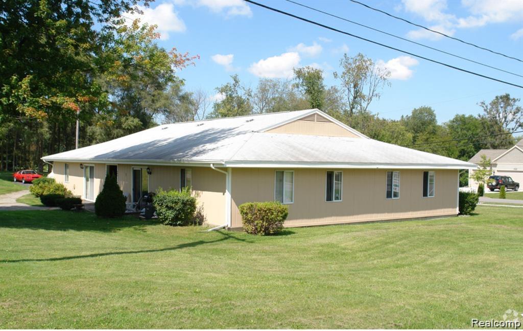 726 S DEWITT Drive, Dewitt, MI 48820 — front exterior