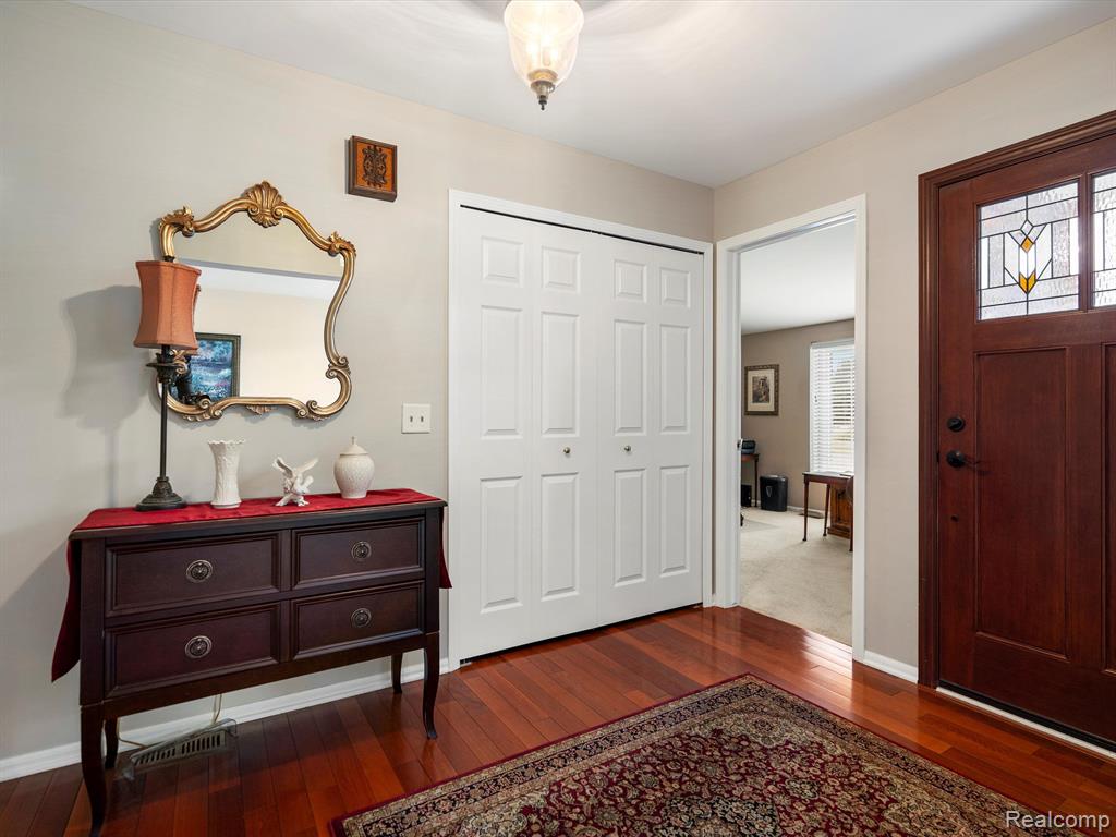 825 DARTFORD PLACE Drive, Rochester Hills, MI 48307 — Photo 4