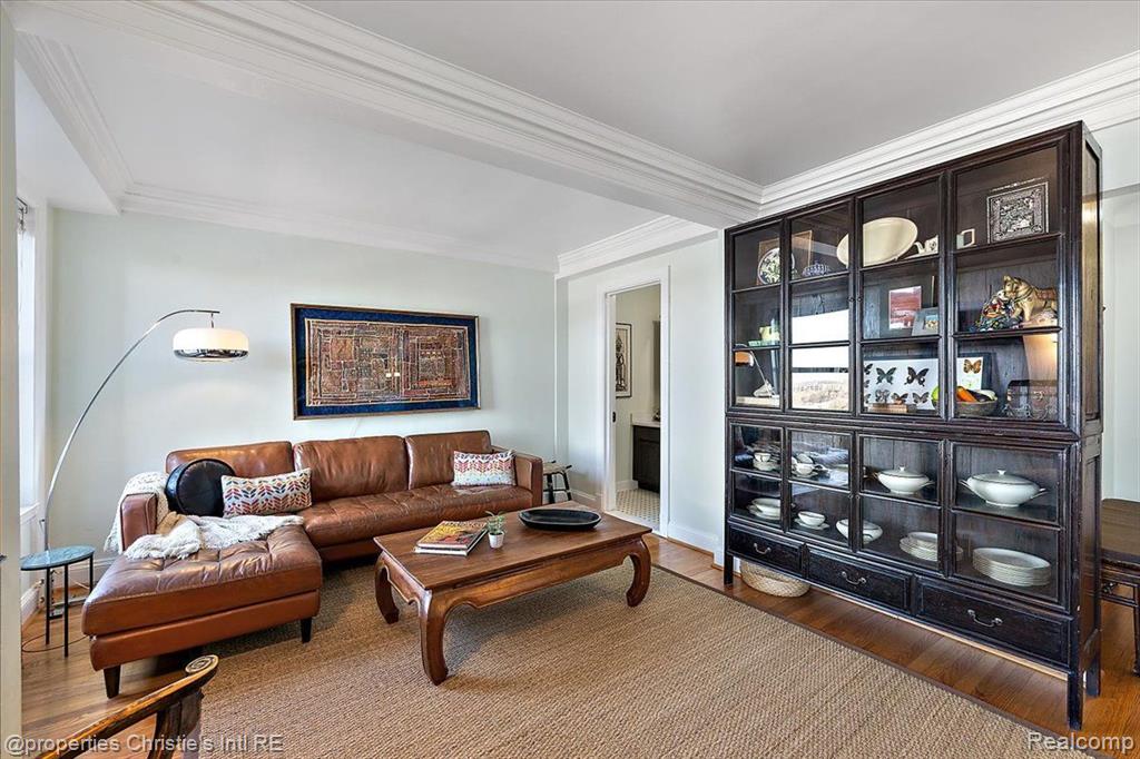 15 E KIRBY Street, 825, Detroit, MI 48202 — Photo 24