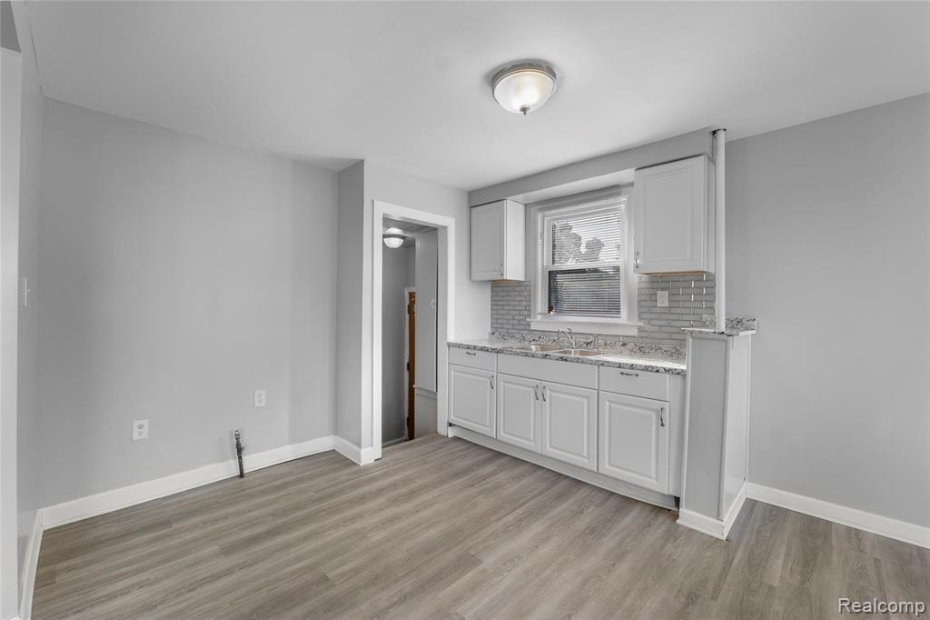 8614 Robson Street, Detroit, MI 48228 — Photo 8