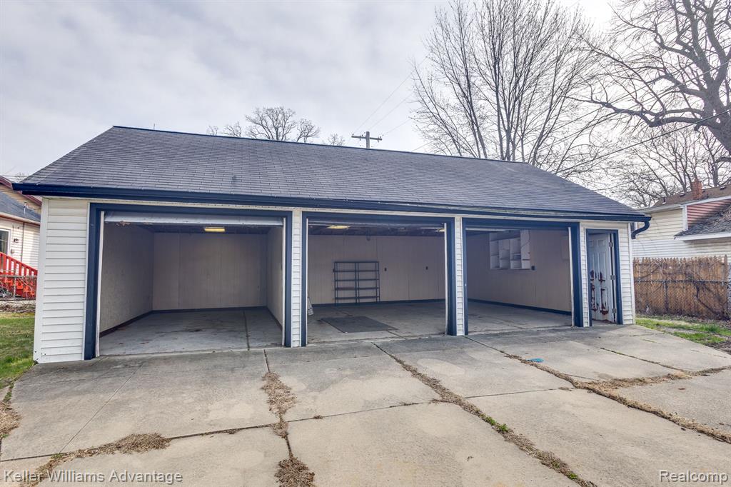 4104 Mayfair Street, Dearborn Heights, MI 48125 — Photo 6