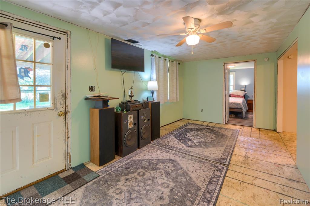 2453 Clarice Avenue, Burton, MI 48519 — Photo 4