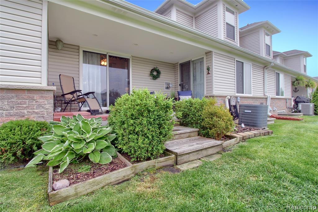 31626 Beaver Circle, New Boston, MI 48164 — Photo 37