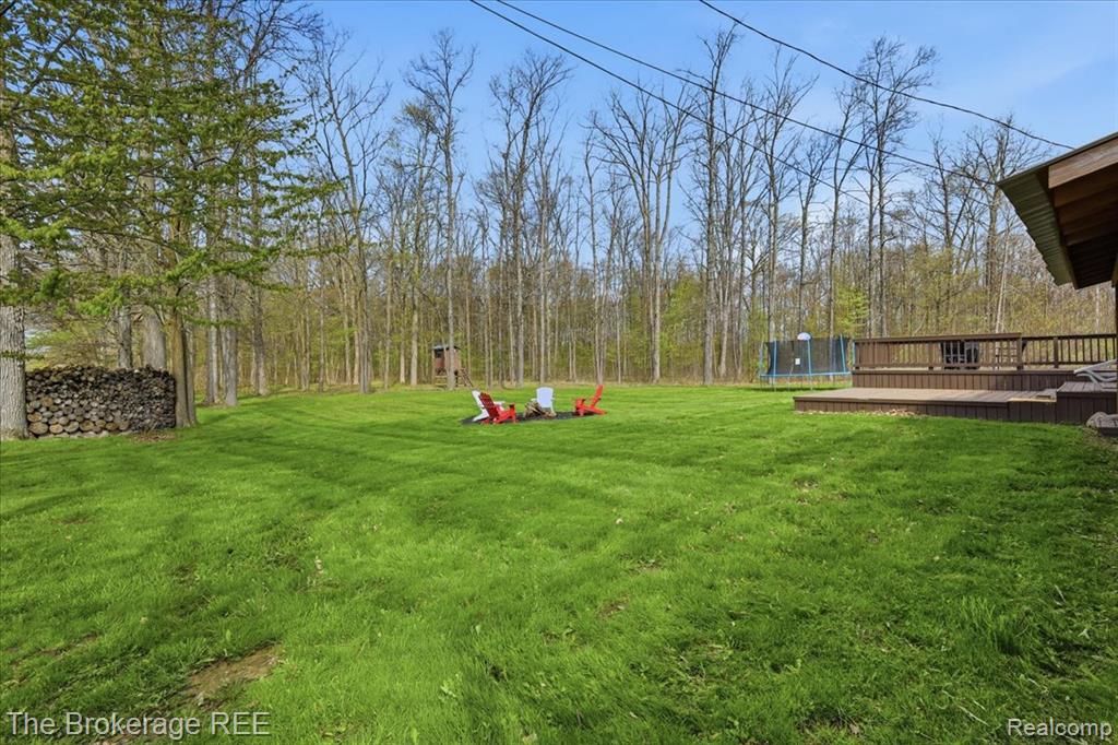 8254 Nichols Road, Gaines Vlg, MI 48436 — Photo 9