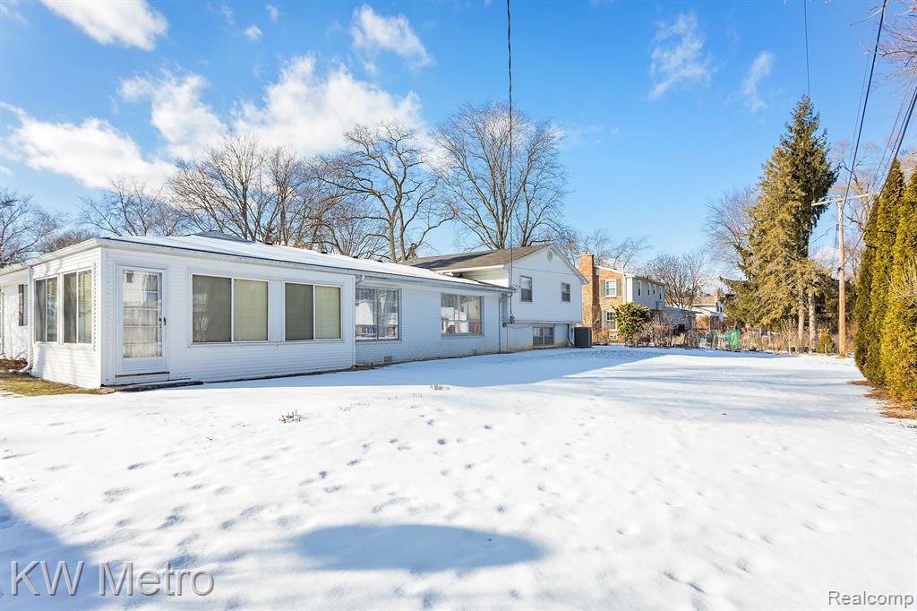 6603 TIMBER RIDGE Drive, Bloomfield Hills, MI 48301 — Photo 36