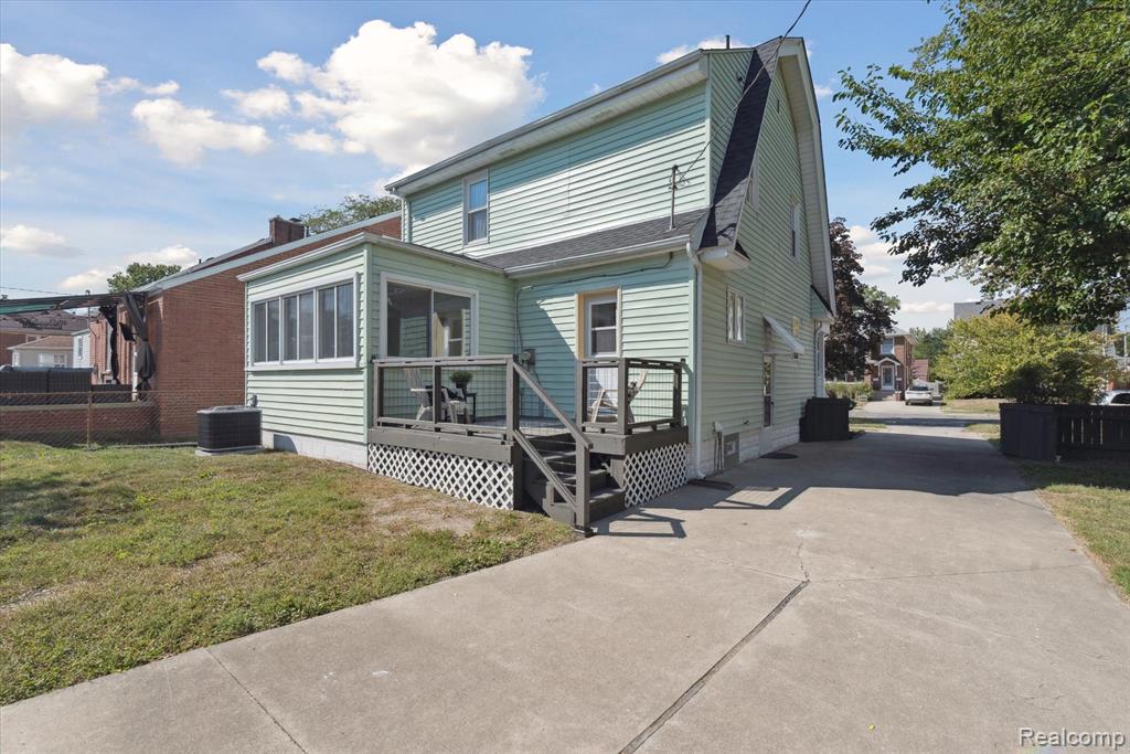 517 Emmons Boulevard, Wyandotte, MI 48192 — Photo 50