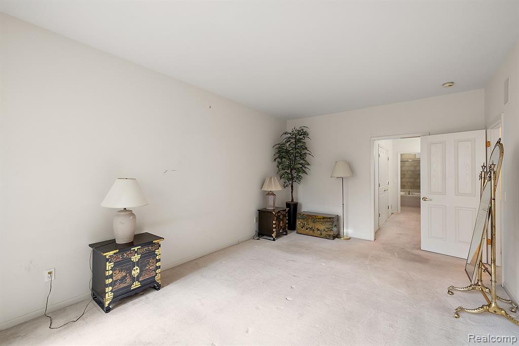 17061 LOCHMOOR, Northville, MI 48168 — Photo 25