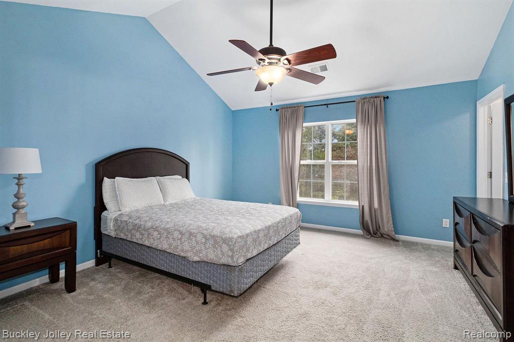 740 OLDE ENGLISH Circle, Howell, MI 48855 — Photo 6