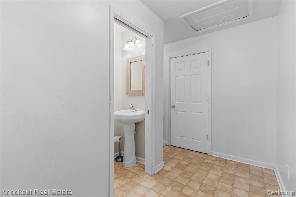 9060 N McKinley Road, Flushing, MI 48433 — Photo 21