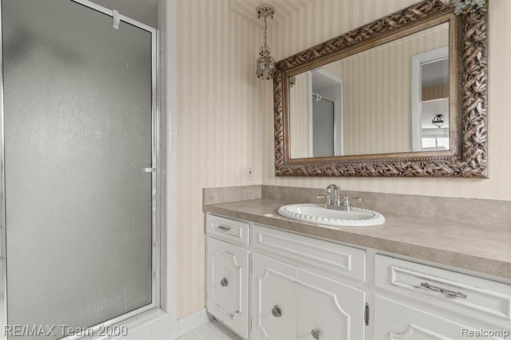 741 Briarcliff Drive, Grosse Pointe Woods, MI 48236 — Photo 49