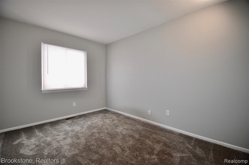 7244 Chapel View Drive, Clarkston, MI — Photo 39