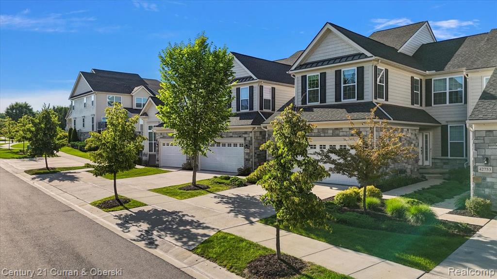 42749 Cardinal Way, Novi, MI — Photo 2