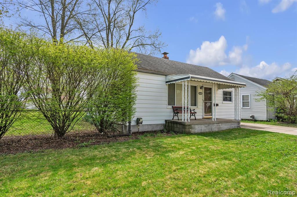 8620 Stephens, Warren, MI 48089 — Photo 3