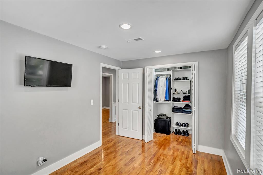 533 Bellevue Avenue, Lake Orion, MI 48362 — Photo 44