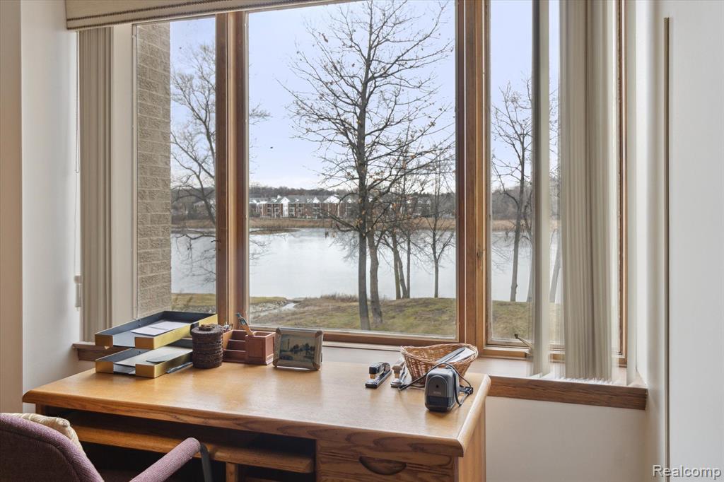 43050 12 Oaks Crescent Drive, 3044, Novi, MI 48377 — Photo 25