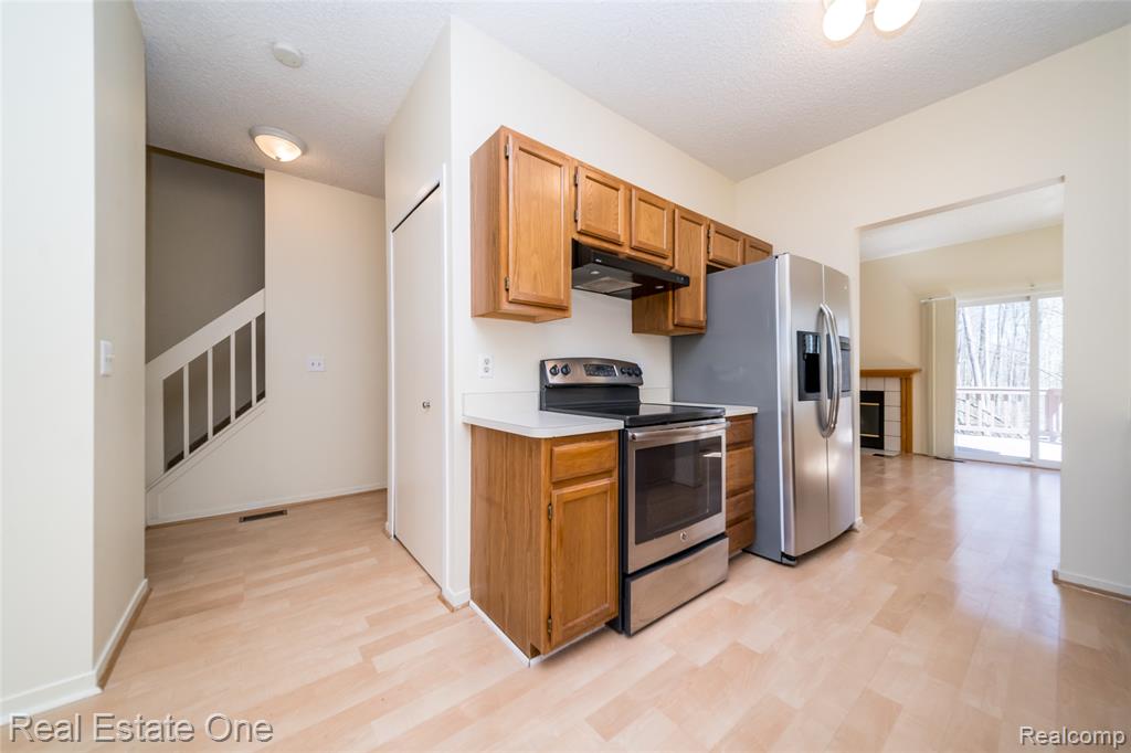 41474 Cornell Drive, Novi, MI 48377 — Photo 14