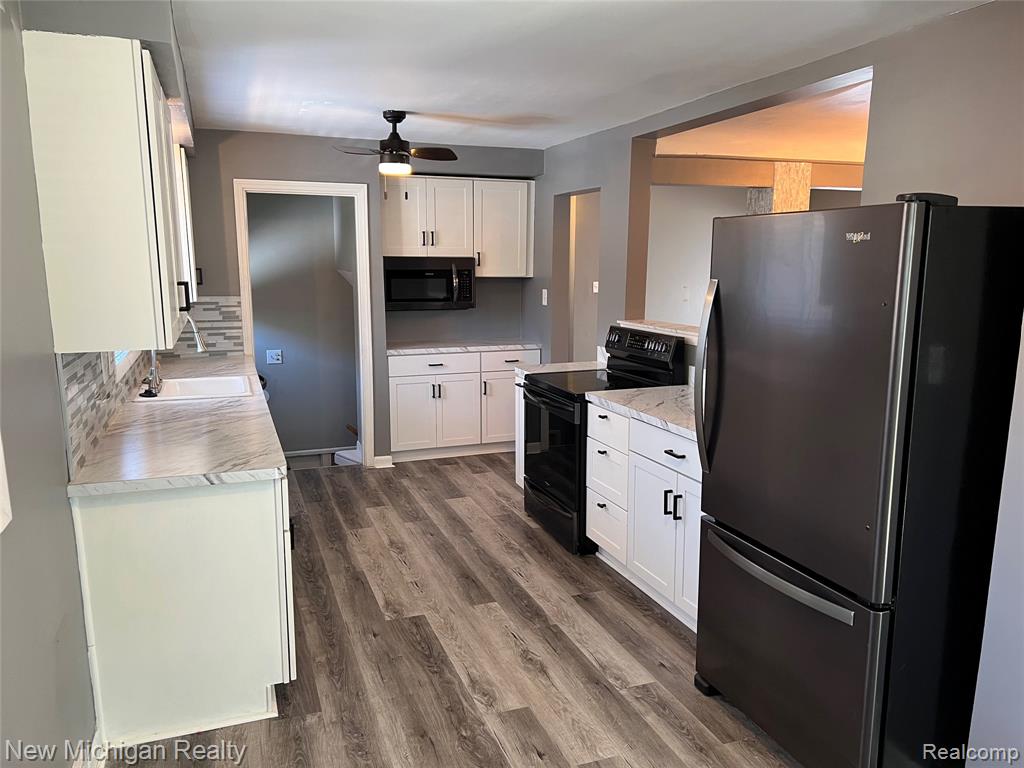 4002 McKinley Street, Dearborn Heights, MI 48125 — Photo 8