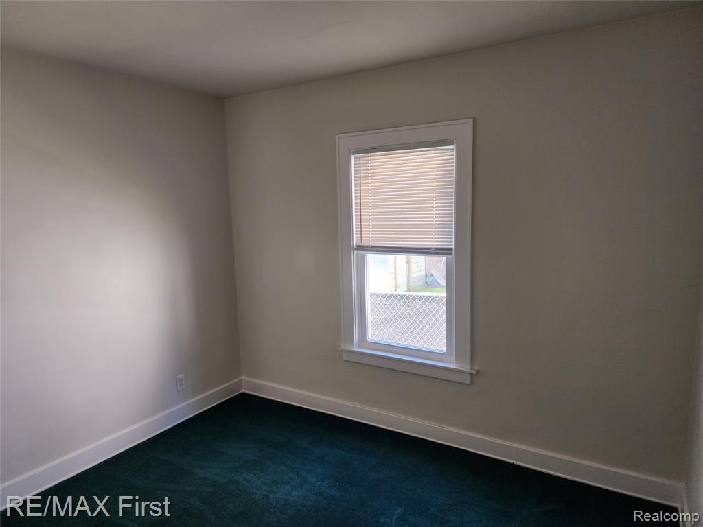 995 Lakeview Street, Waterford, MI 48328 — Photo 9