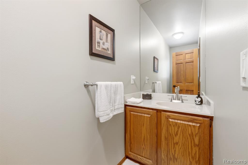 2484 PINE HOLLOW Trail, Brighton, MI 48114 — Photo 18