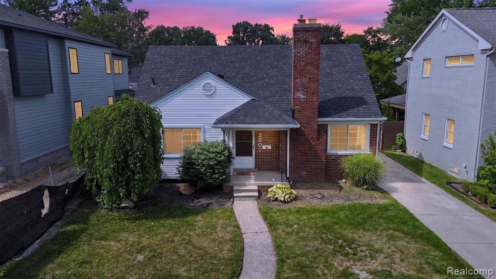 2507 Windemere Rd, Birmingham MI listing photo by Jay Shah